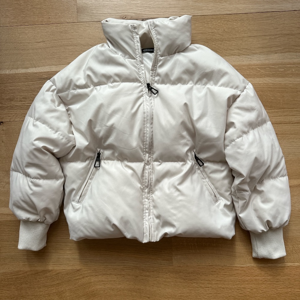 XS cream puffer coat Merokeety